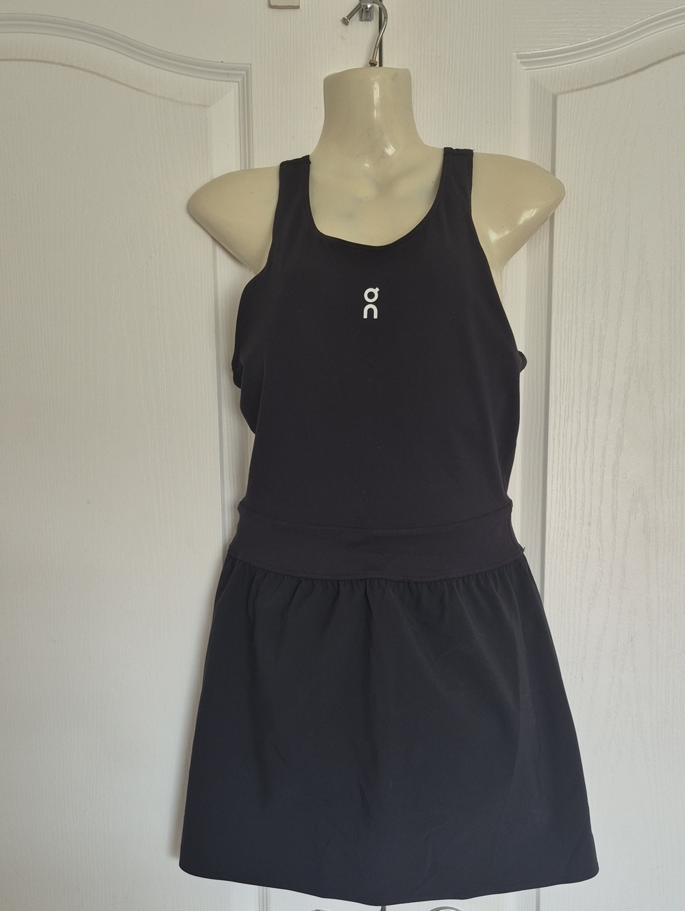 On Running Black Athletic Run On Clouds Court Cut- Out Dress Split